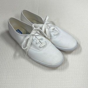 Women’s White Ked Classic Shoe